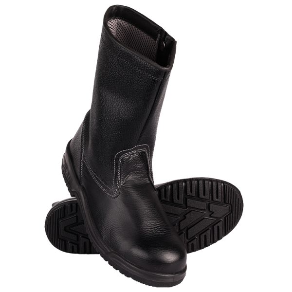 چکمه آتشکاری با زیره لاستیک